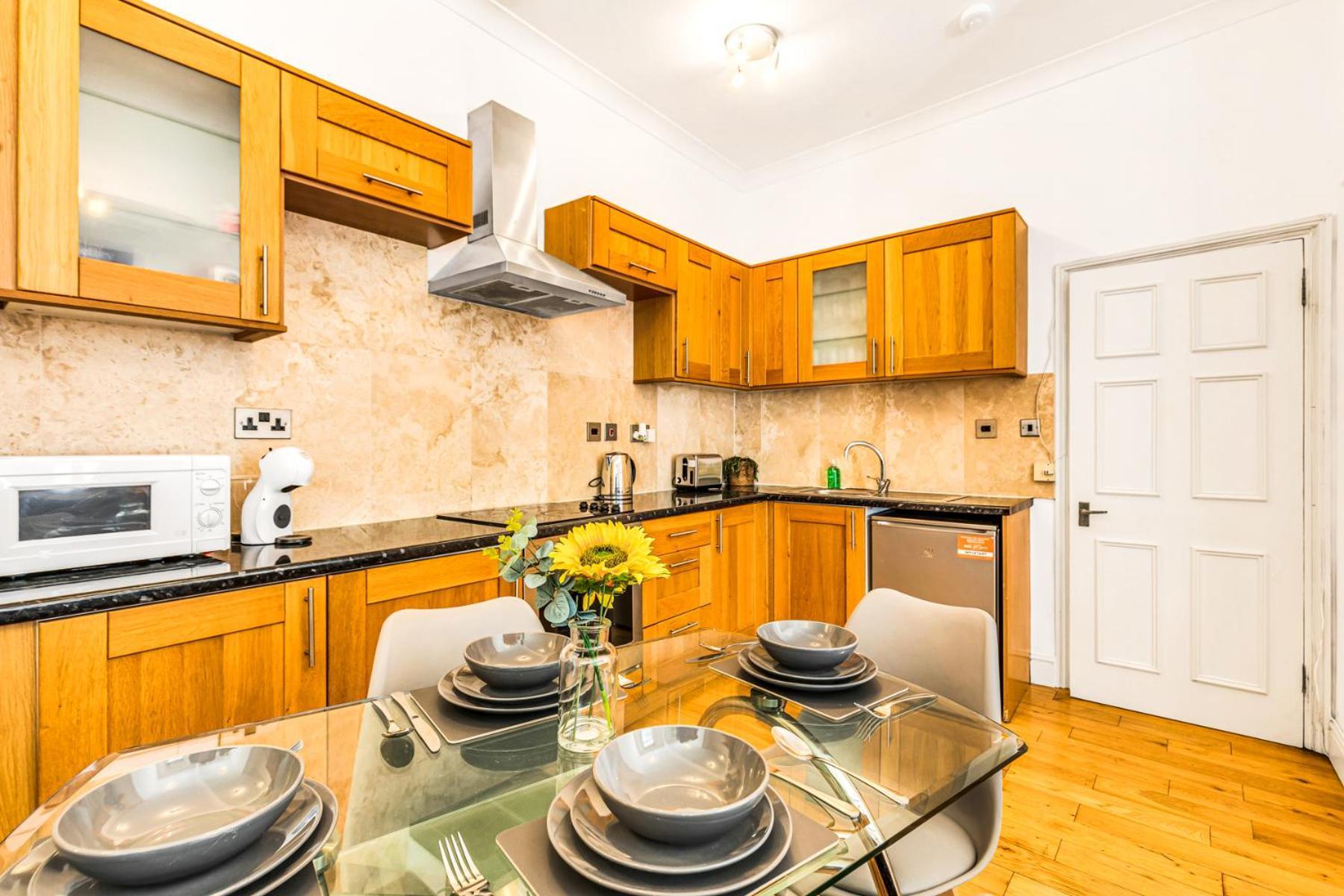 Luxstay2 Earls Court Apartment - Sleeps Up To 8 Londres Exterior foto